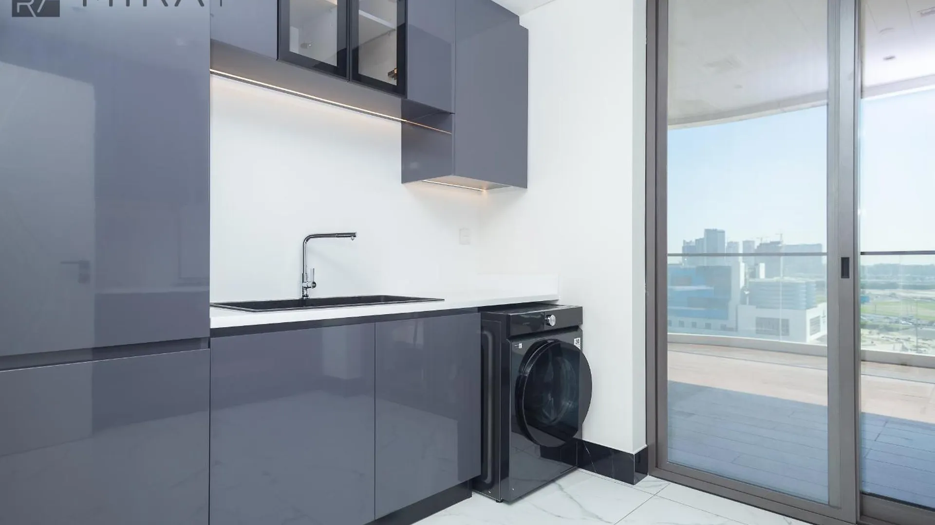 Mira Holiday Homes - Lovely 1 Bedroom In Business Bay With Sauna And Jacuzzi Dubai