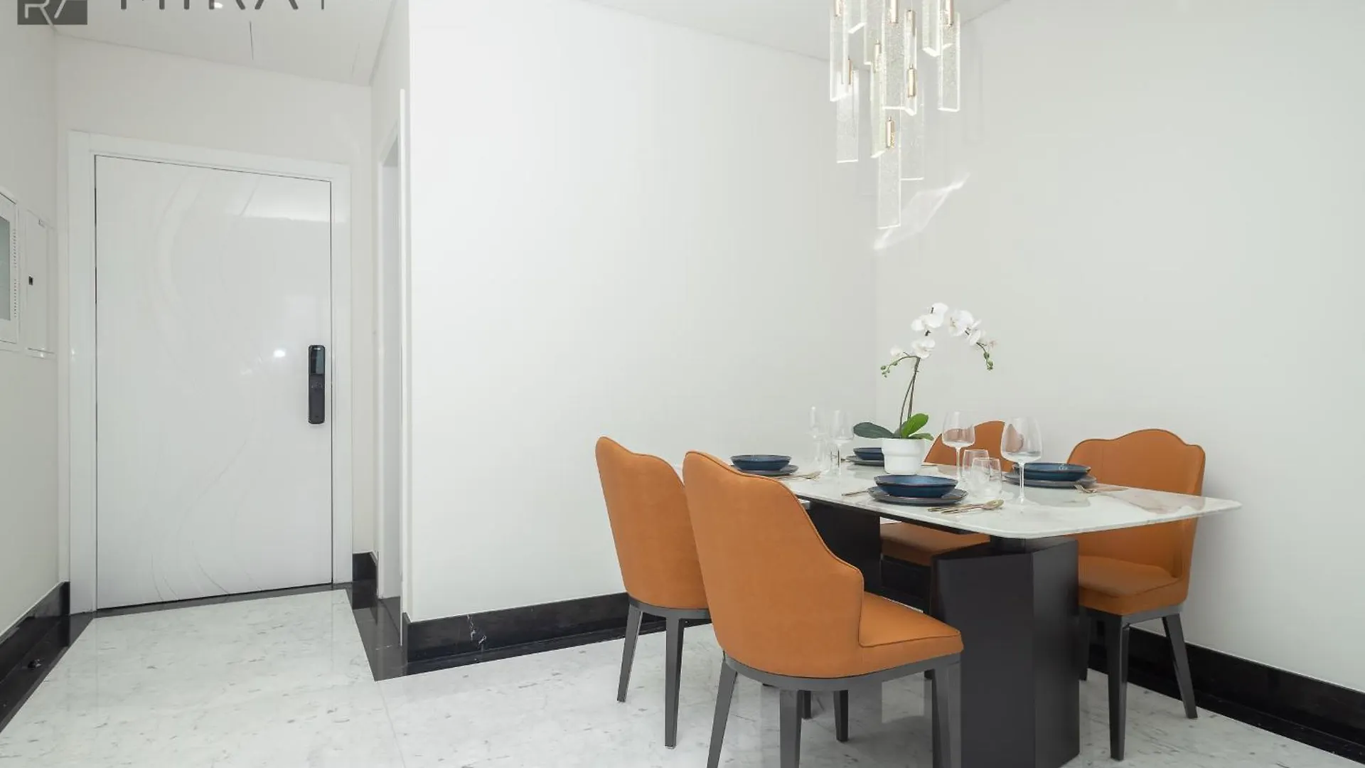 Mira Holiday Homes - Lovely 1 Bedroom In Business Bay With Sauna And Jacuzzi Dubai Apartment