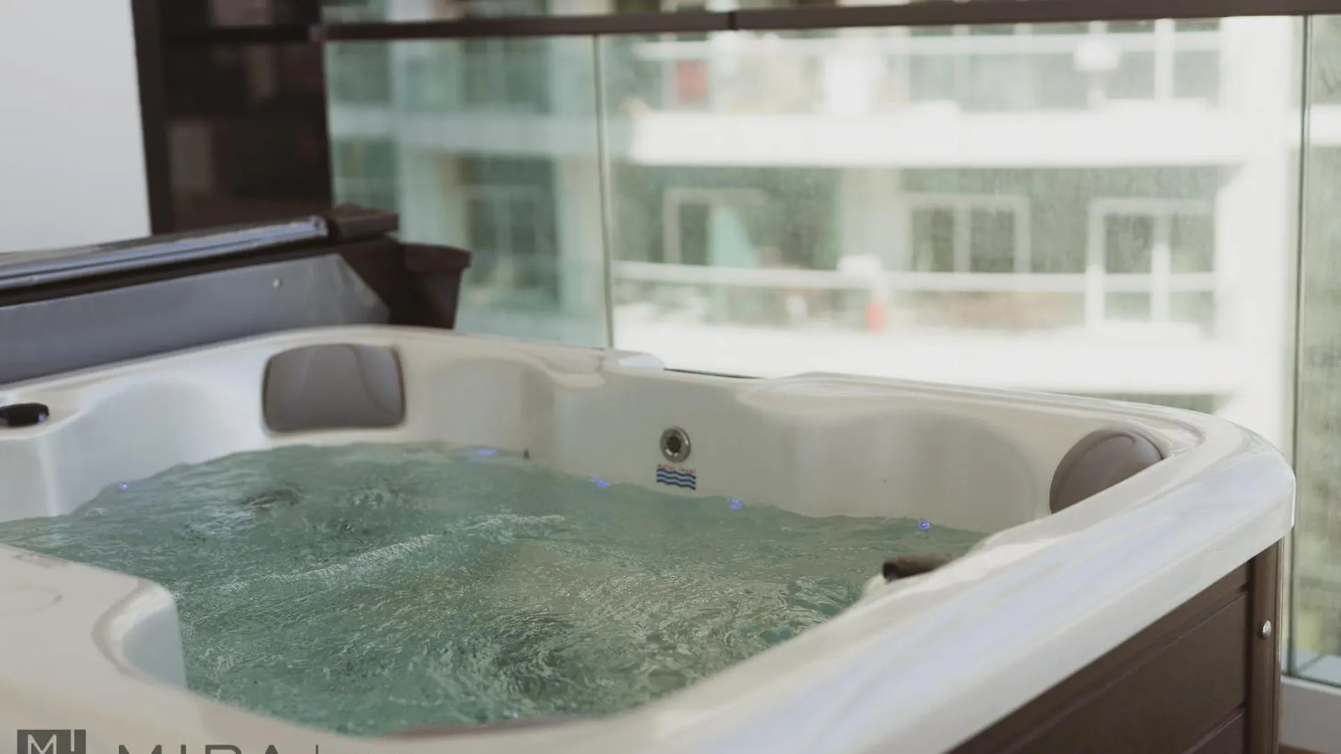 Mira Holiday Homes - Lovely 1 Bedroom In Business Bay With Sauna And Jacuzzi Dubai Apartment