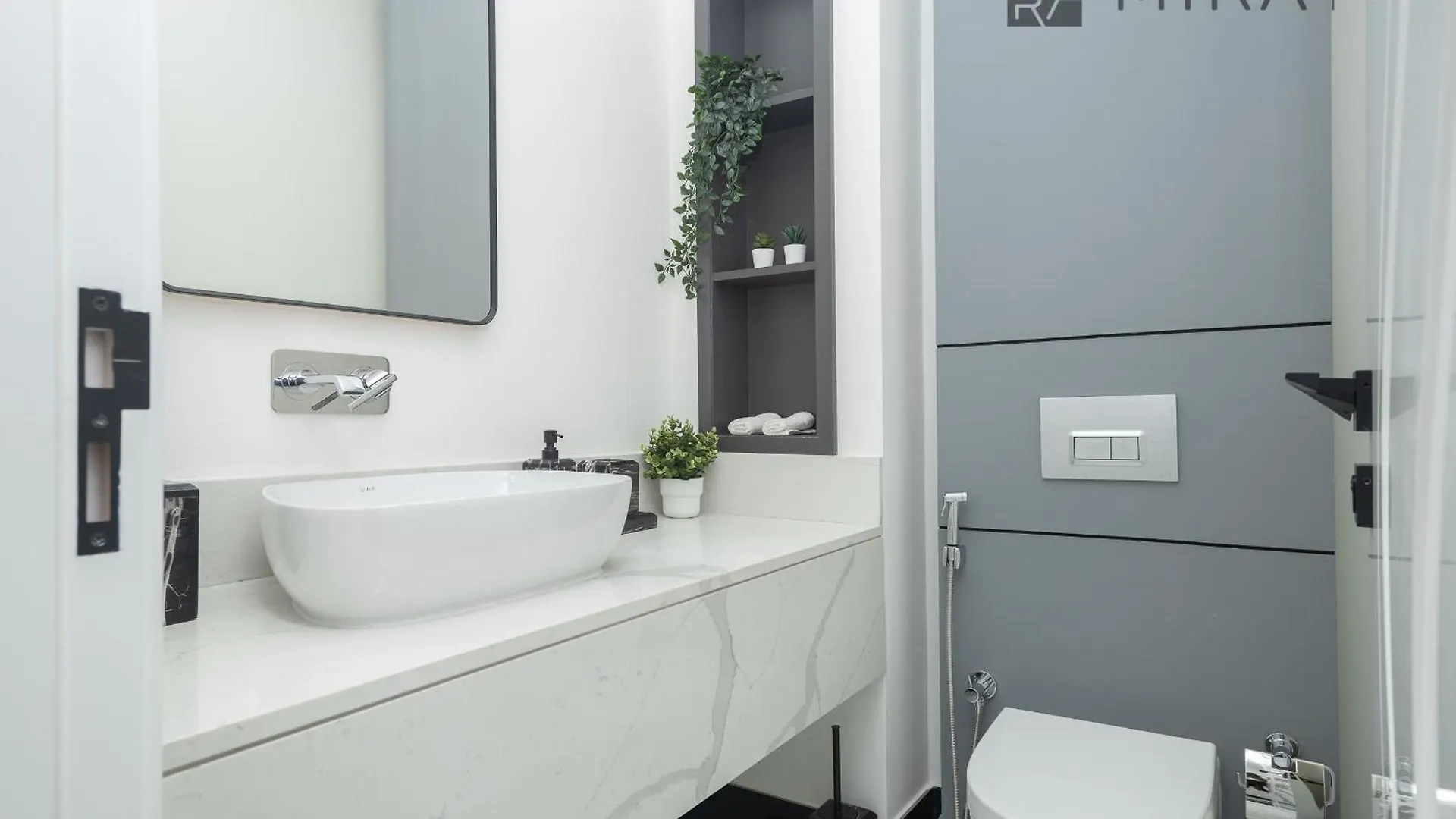 Mira Holiday Homes - Lovely 1 Bedroom In Business Bay With Sauna And Jacuzzi Dubai